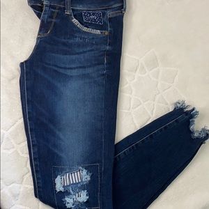 Ankle cropped jeans